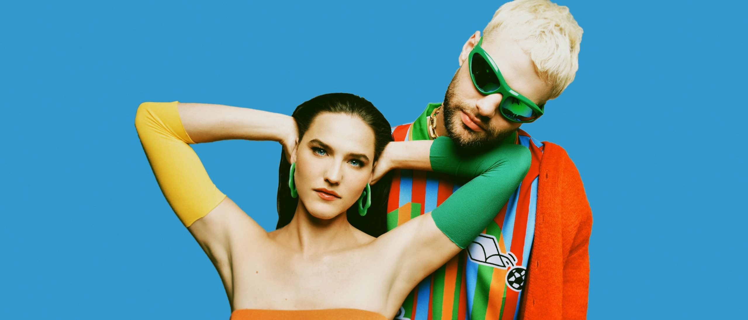 SOFI TUKKER lança Veneno em homenagem ao Brasil