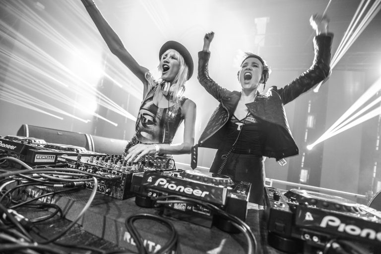 NERVO confirmado no Brasil em outubro!