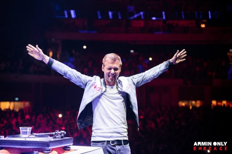 15 anos de ‘A State Of Trance’ terá set de Armin Van Buuren em vinil