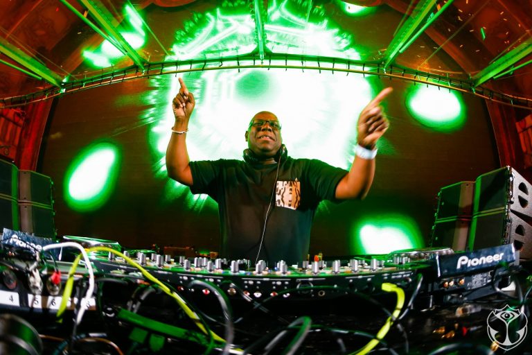 Carl Cox prepara edição do Carl Cox & Friends em castelo na Irlanda