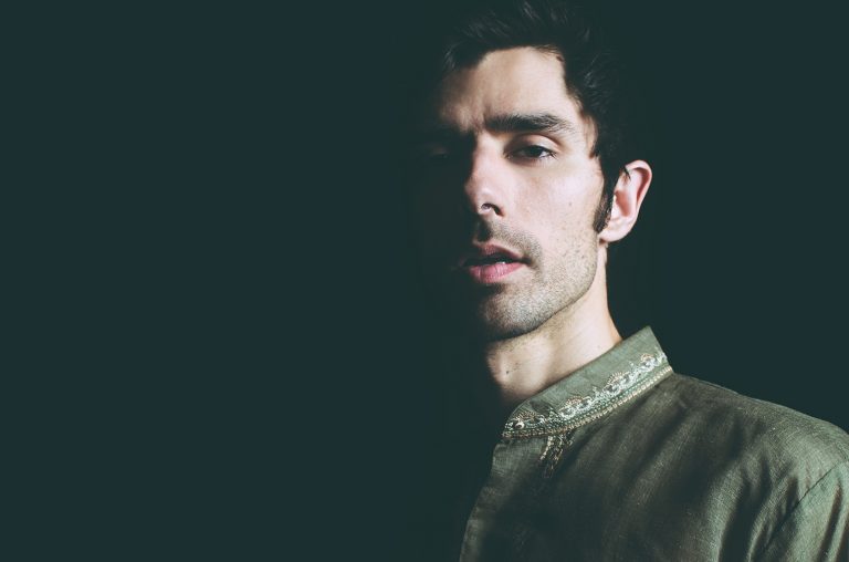 Laroc atende pedido do público: KSHMR é confirmado no sunset club em Setembro