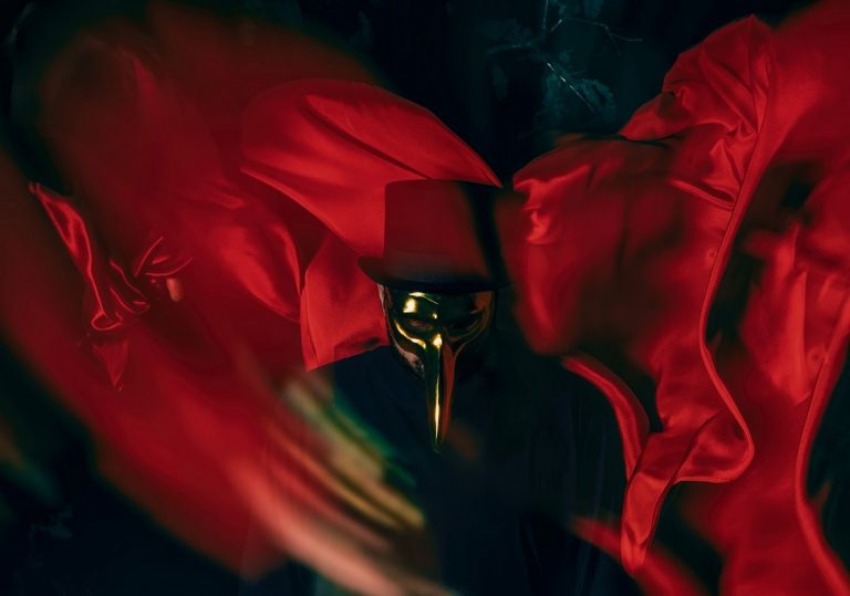 Claptone lança nova faixa ‘Golden’ com Two Another