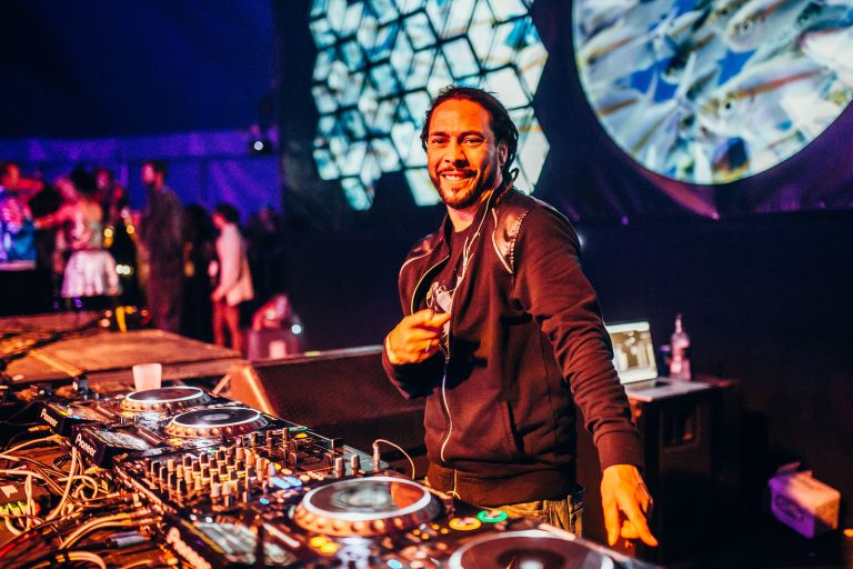 Dj Andy apresenta Roni Size na Audio em São Paulo