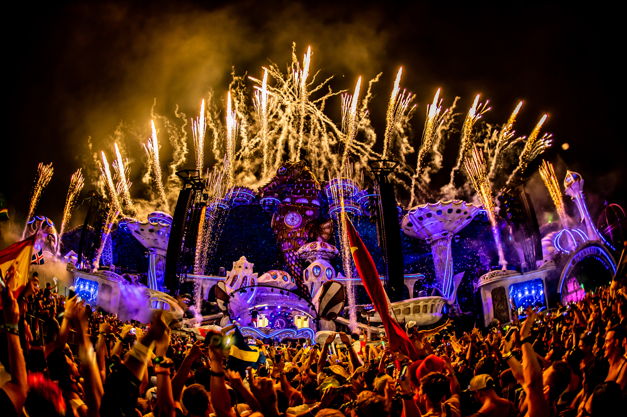A Evolucao Do Design Do Tomorrowland Mainstage Wonderland In Rave tomorrowland mainstage