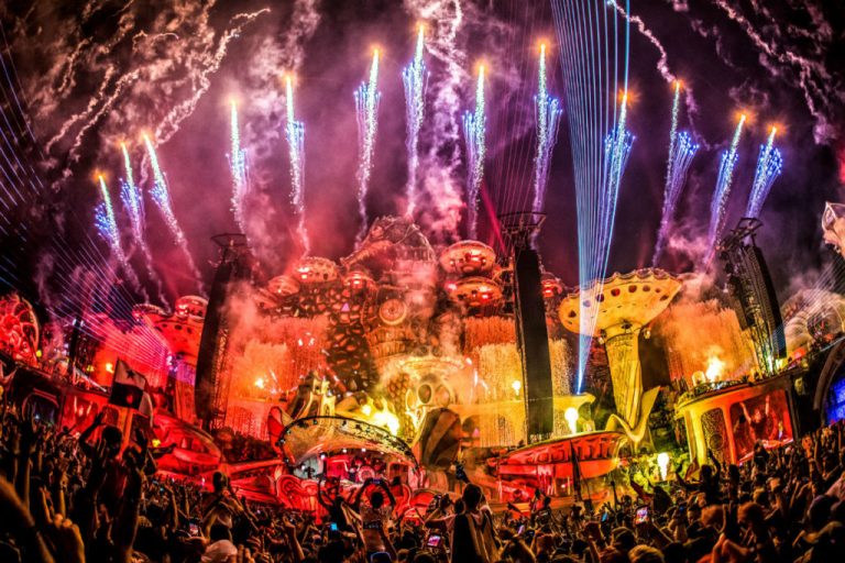 Tomorrowland lança a One World Radio