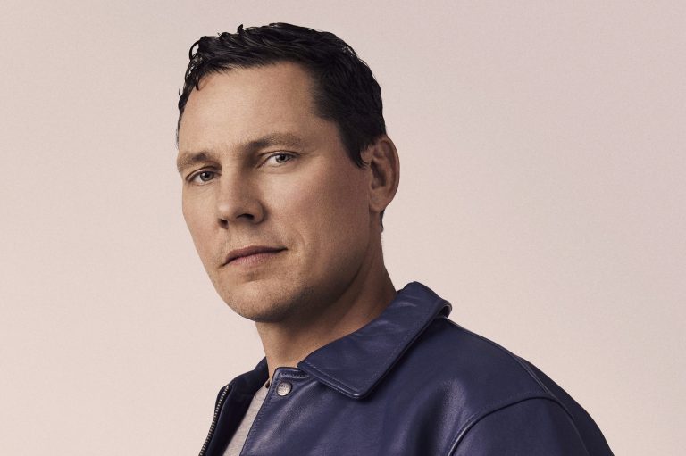 Tiësto faz o lançamento do remix de “Do It To It” de Acraze