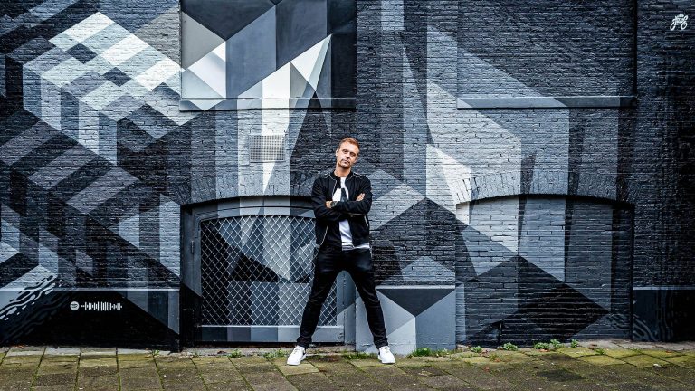 Armin van Buuren adia tour ‘This is Me’ e ‘This is Blah Blah Blah’ com novas datas