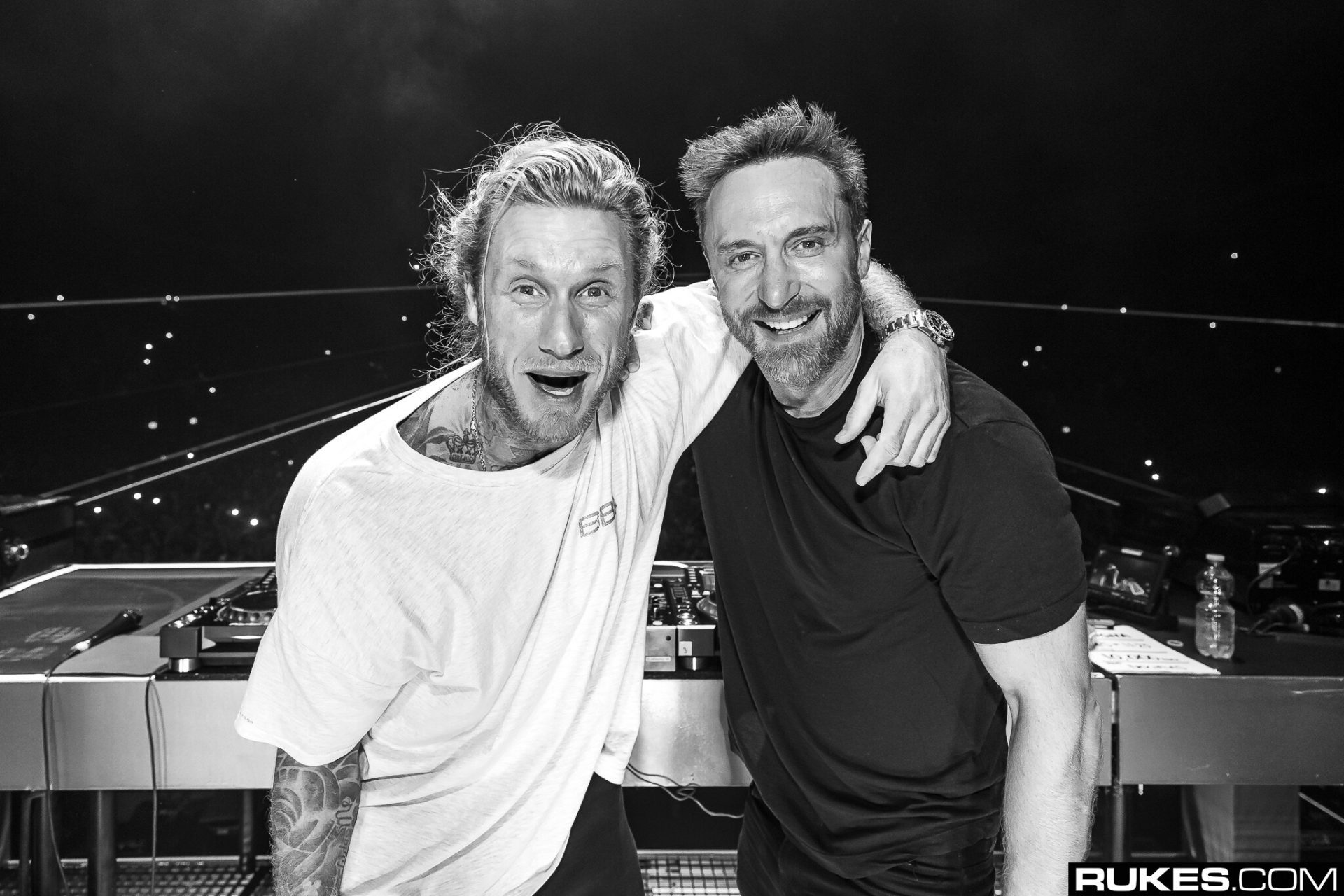 David Guetta E MORTEN Abre As Comportas Do Future Rave De 2022 Com ...