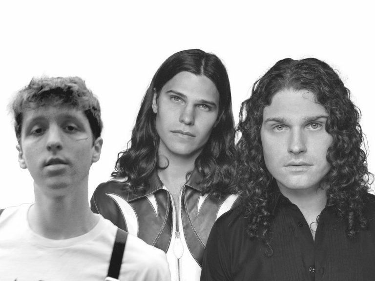 DVBBS lança colaboração “Losing Sleep” com Powfu