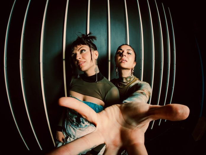 Krewella anuncia próximo álbum e turnê norte-americana