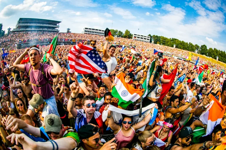 Com 10 nomes brasileiros no line-up, Tomorrowland promete maior edição do evento