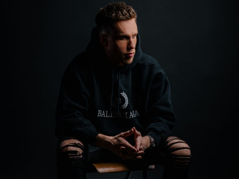 Nicky Romero e Almero se juntam para lançar ‘So Much Love’