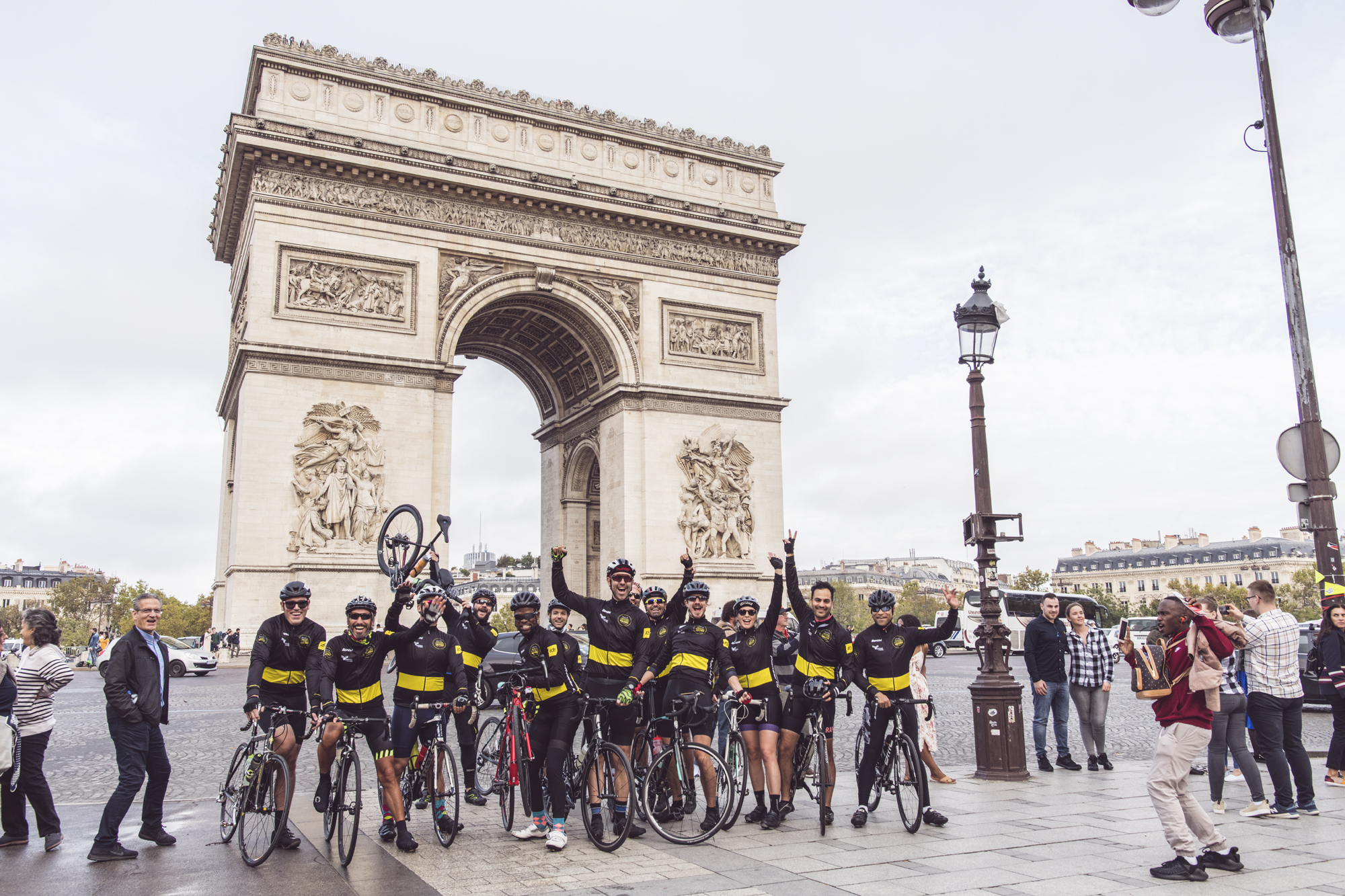 djs-v-o-pedalar-500km-de-londres-amsterdam-dance-event-para-caridade