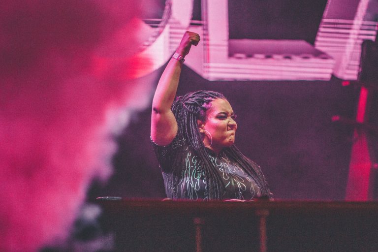 Lollapalooza Brasil terá “nova Carola”: saiba como a DJ chega para o festival