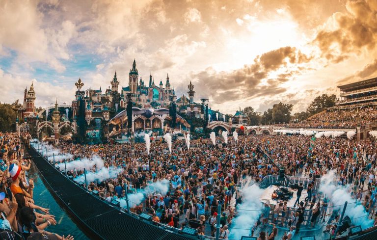 Tomorrowland está indo para a Tailândia em 2026