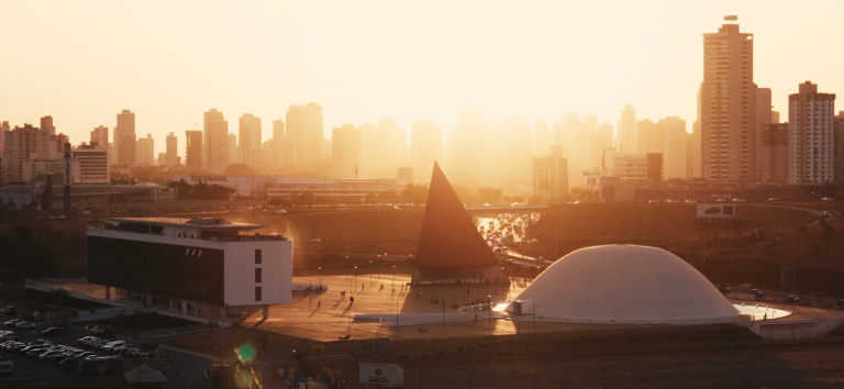 Victor Lou lança set “Sunset on the Rooftop at Oscar Niemeyer” no YouTube