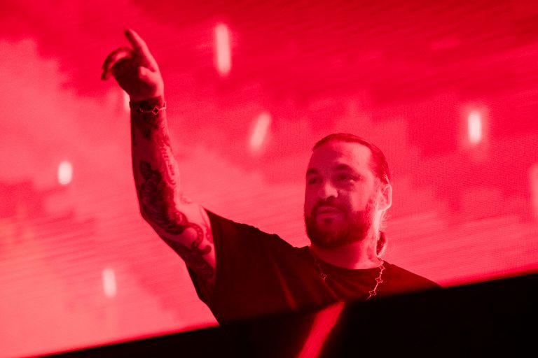 Laroc Club encerra 2024 com 2 grandes edições: Steve Angello e Bob Sinclar